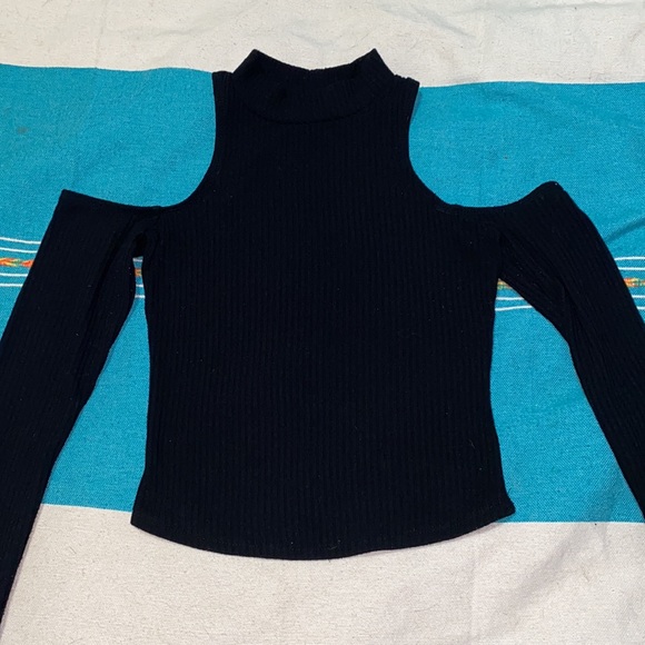 Sexy Black Crop Cold Shoulder Knit - Picture 7 of 8